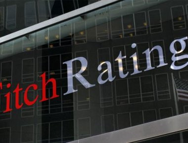 Fitch και Moody’s συμφωνούν: Δρομολογείται η ελάφρυνση του ελληνικού χρέους